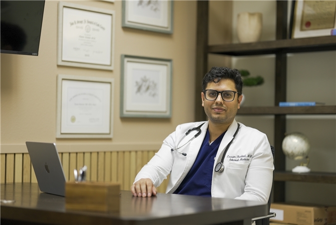 Dr. Essam Rashad in his consultation office, lead instructor of Back2Medicine